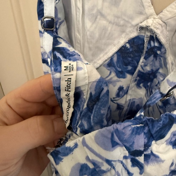 Floral Blue and White Maxi Dress - Picture 4 of 4